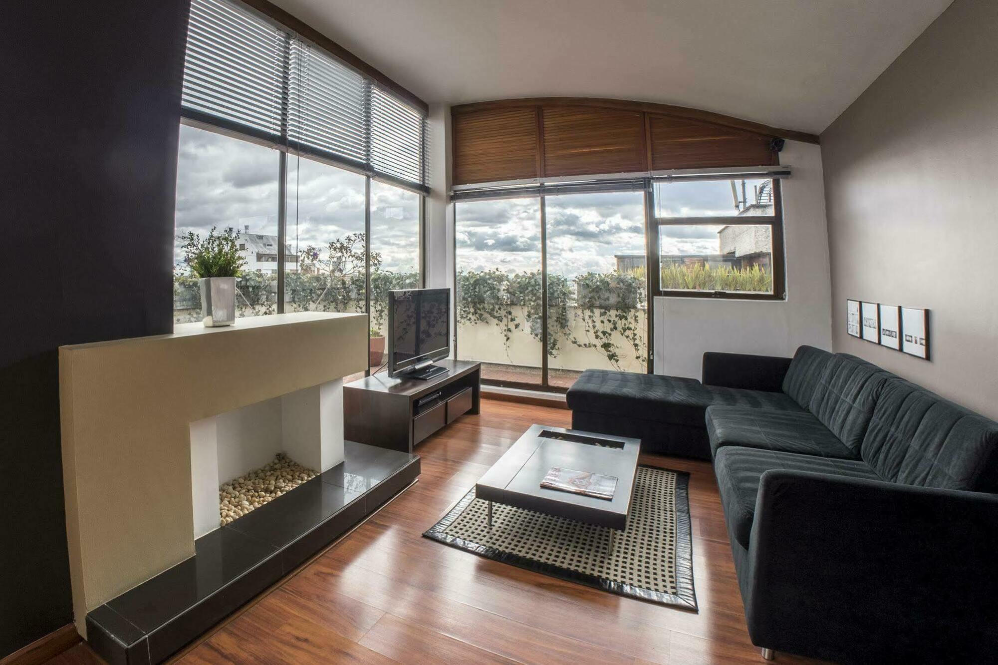 Hotel Lugano Suites Bogotá Esterno foto