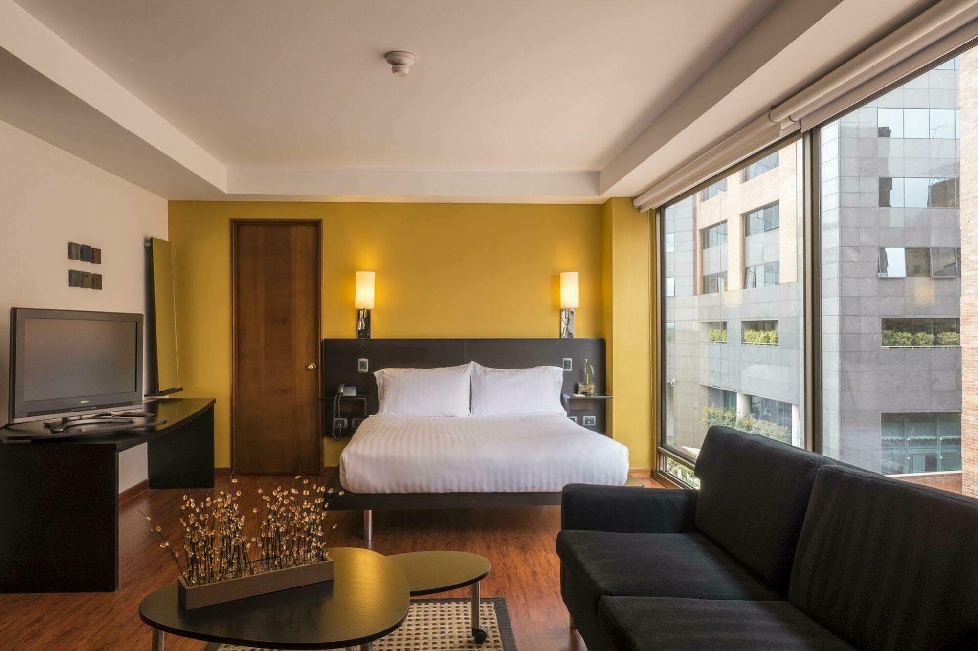 Hotel Lugano Suites Bogotá Esterno foto